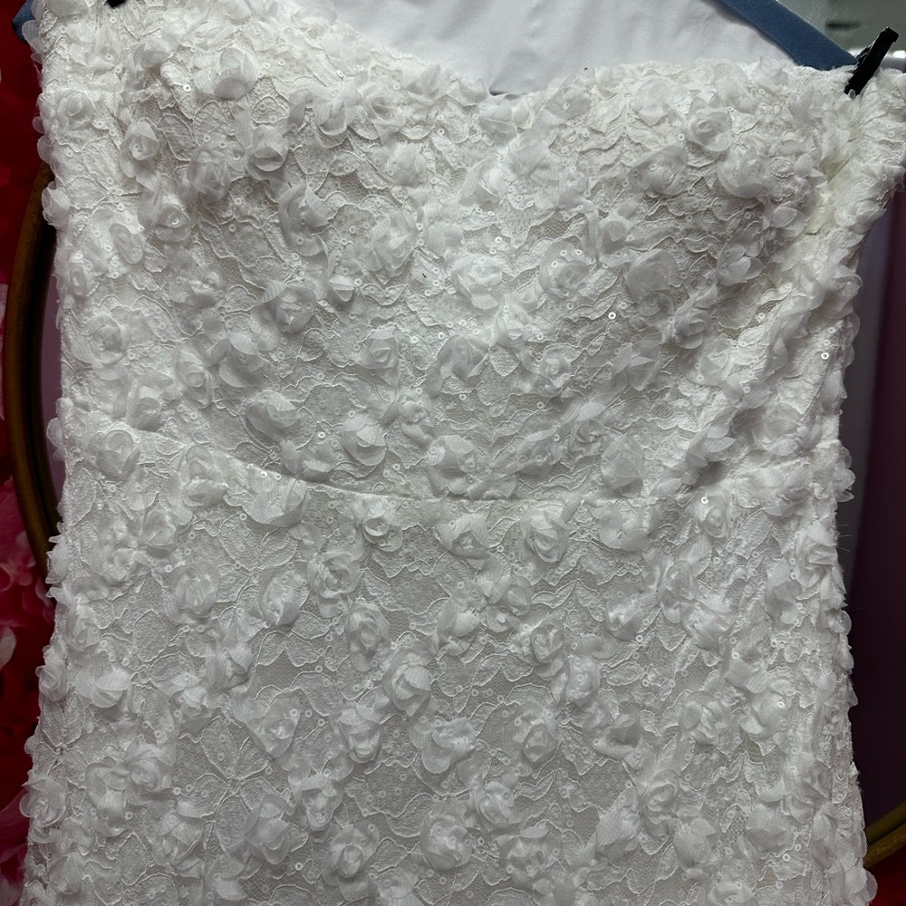 Elegant White Floral Lace Dress